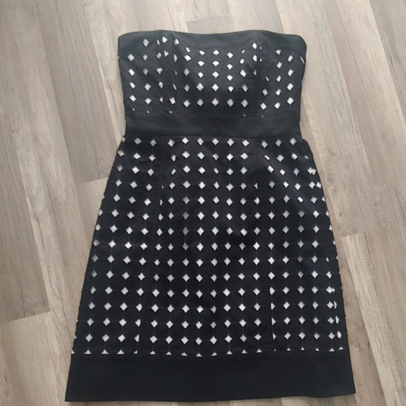 White House Black Market Dresses & Skirts - Super cute Strapless Summer Dress